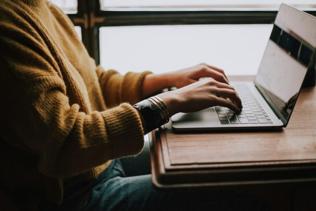 Person working and learning at a laptop